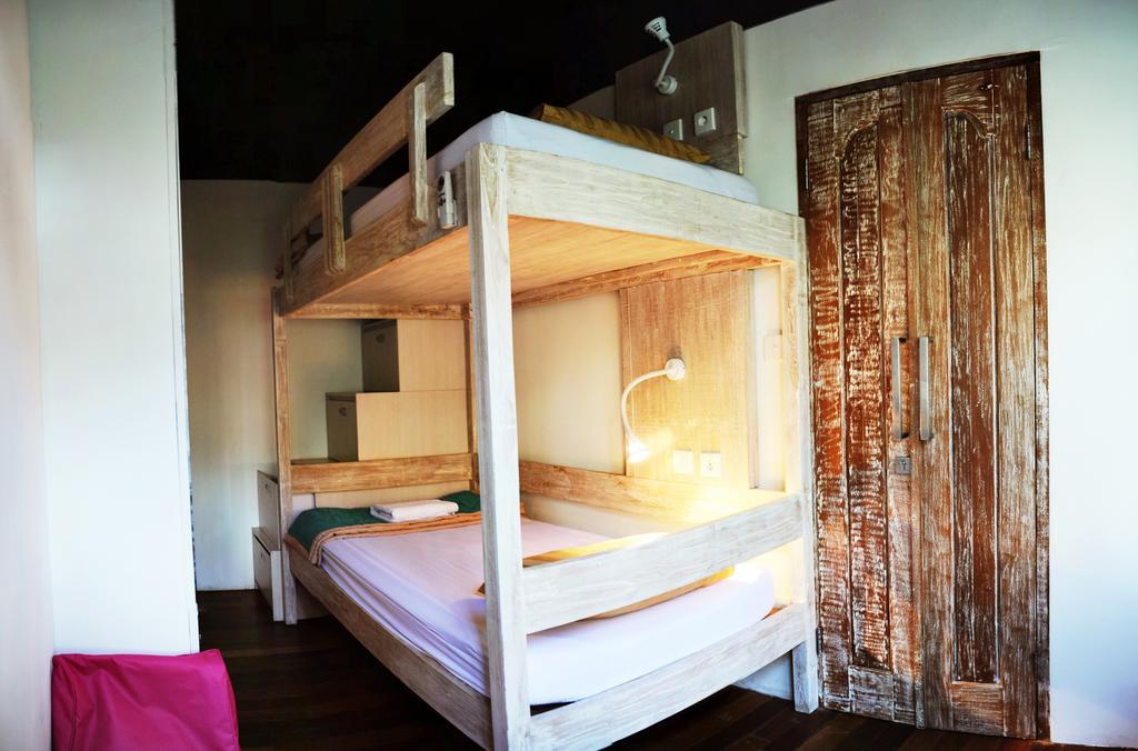 Nau Here Hostel Kuta Lombok Eksteriør billede