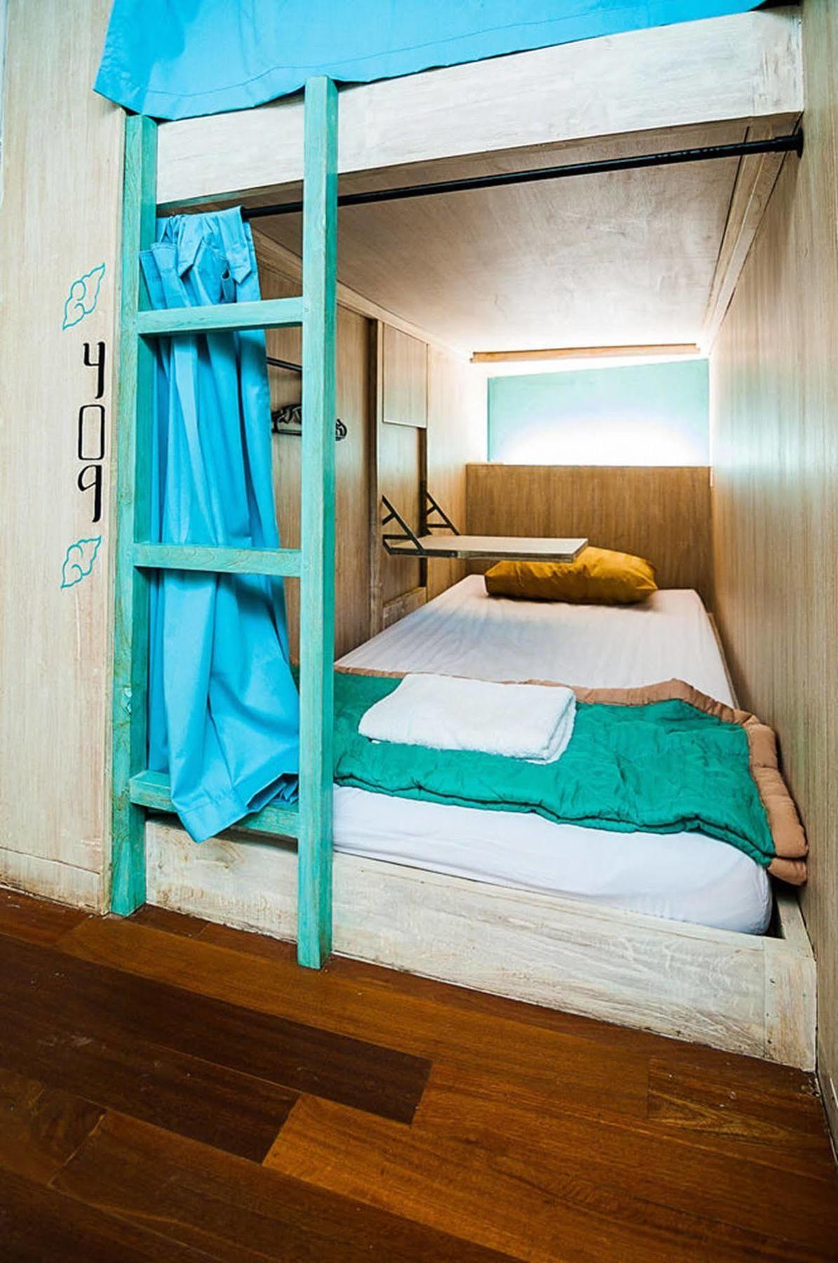 Nau Here Hostel Kuta Lombok Eksteriør billede
